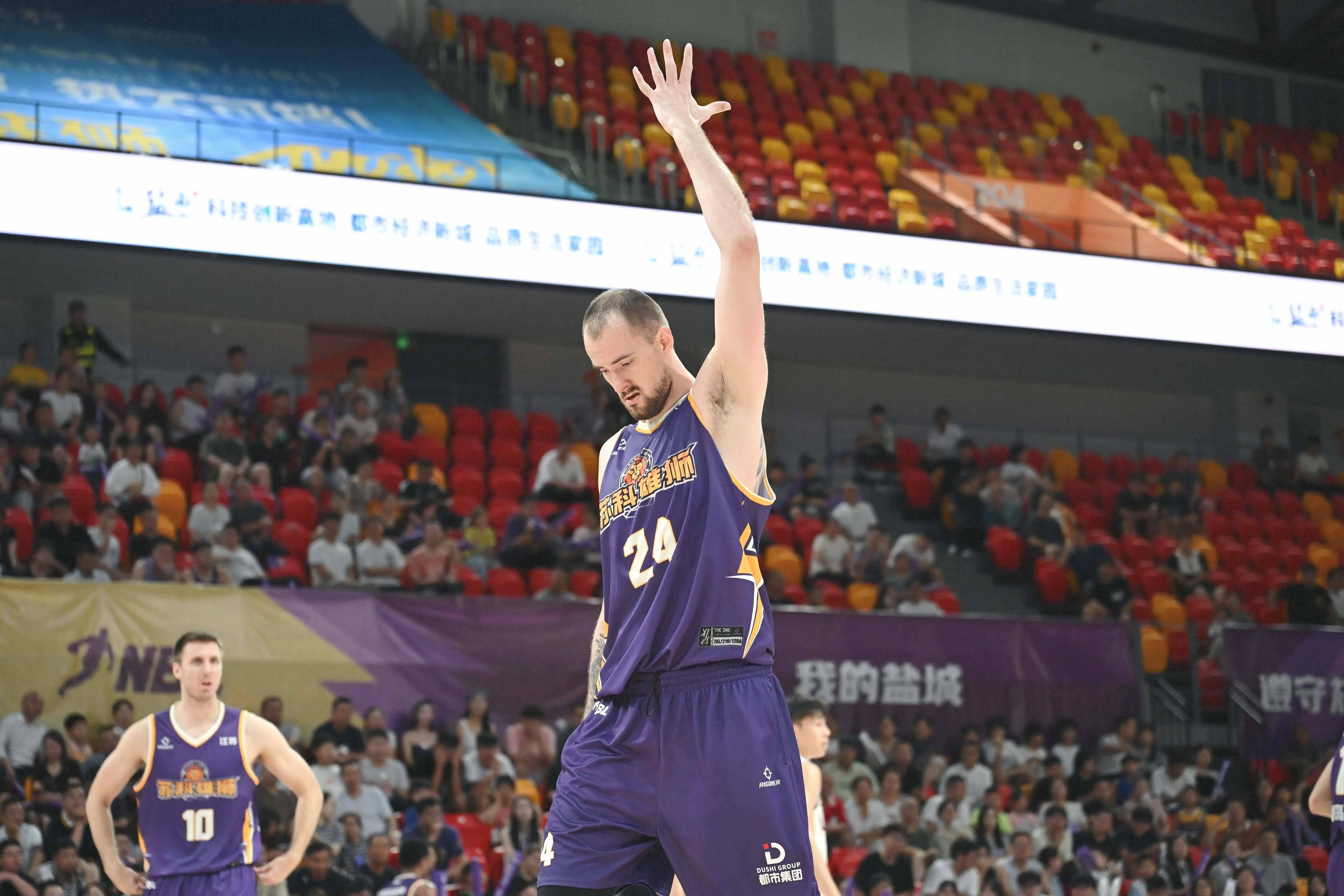 清晨突围战来临，塞维利亚围绕NBA总决赛复出首秀，媒体盛赞，年轻球员得到机会的简单介绍