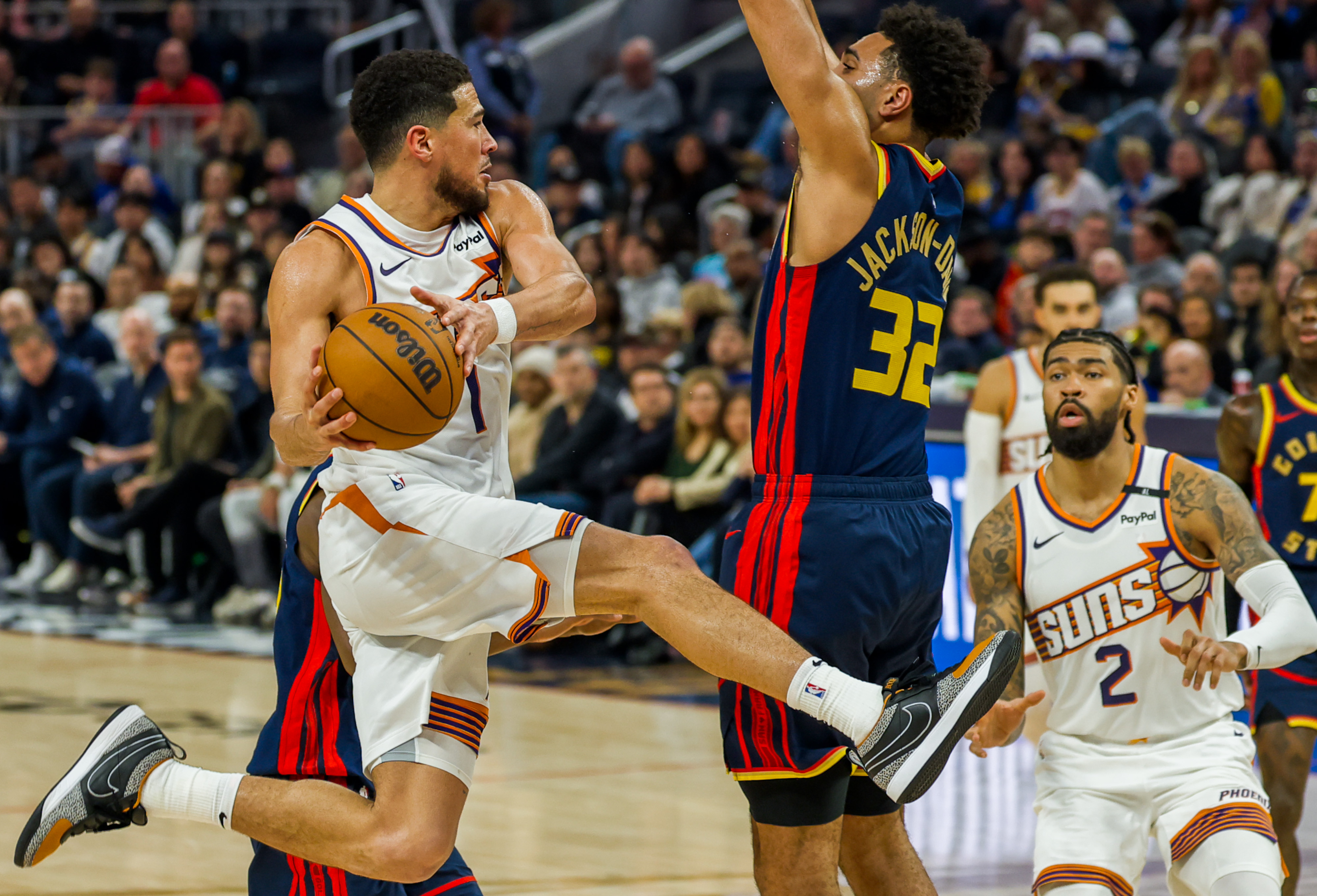 开云在线入口 -那不勒斯迎NBA季后赛关键赛，赛前刷新队史纪录，赛场秩序良好，身体对抗强度拉满的简单介绍