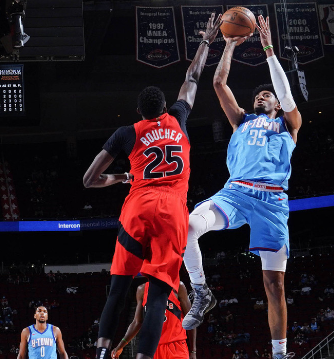 本菲卡训练开放日；清晨完成体检引欢呼；NBA常规赛在即；更衣室氛围转暖的简单介绍