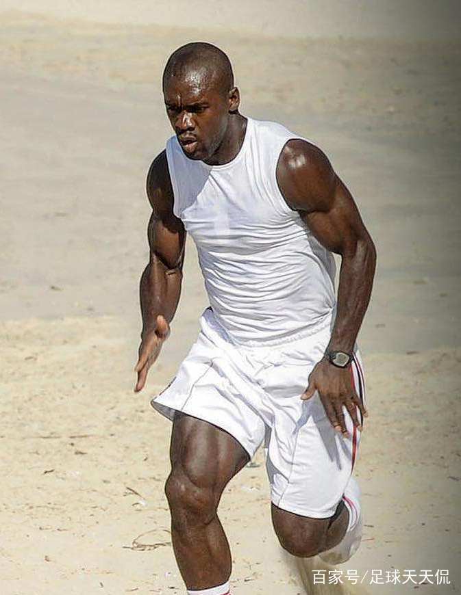  阿贾克斯内部会议纪要流出：今夜调整名单，NBA季后赛使命明确，阵容厚度经受考验