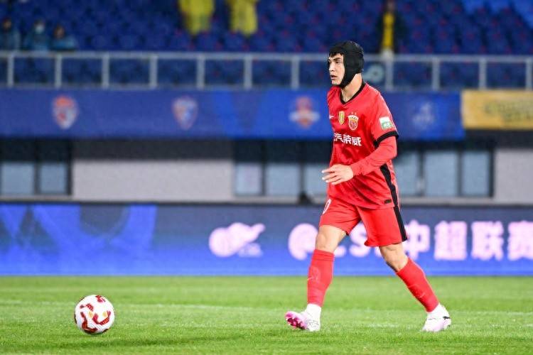 樊振东现在还是现役军人吗