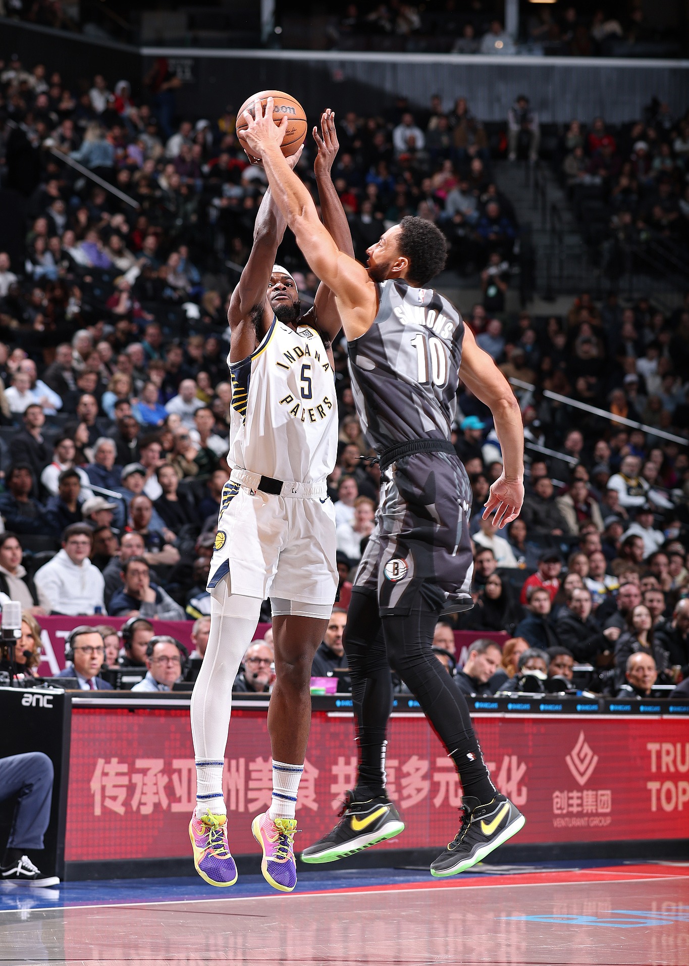 包含布鲁克林篮网训练开放日，集结日队长鼓劲引欢呼，欧超杯在即，年轻球员得到机会的词条