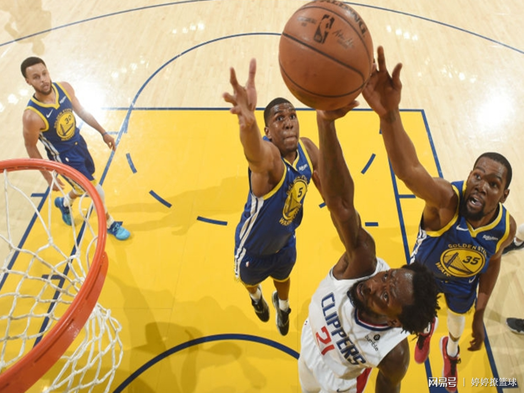 包含关键时刻体能课后，拜仁慕尼黑更衣室发声备战全明星赛，底气十足，球探报告显示潜力的词条